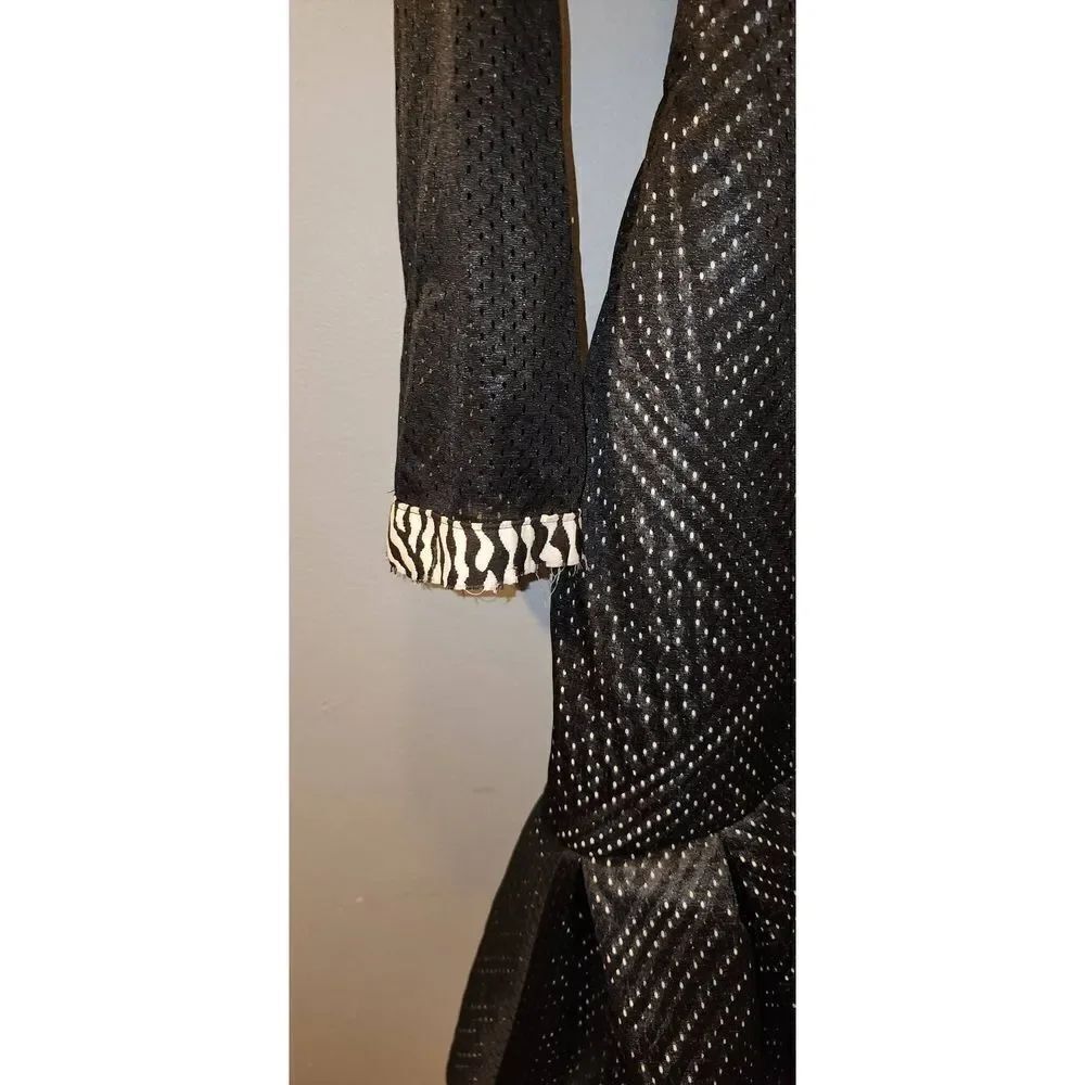 Shingo Custom Dress  - Picture 4 of 9